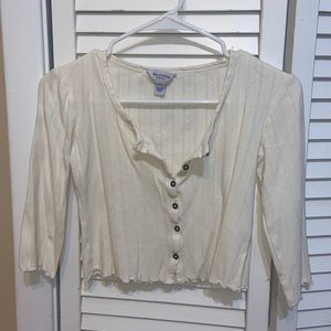 Cropped Lacy White Quarter Sleeve Top